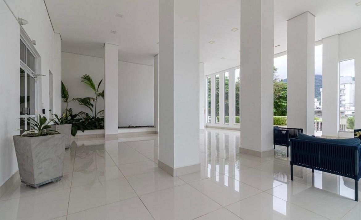 Apartamento Alto Padrao Com 3 Suites, Sala 3 Ambientes Todos Com Ar, Ambientes Novos E Moderno. Убатуба Екстериор снимка